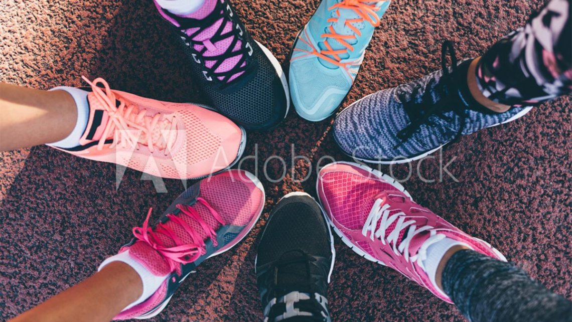 Different training shoes in a circle